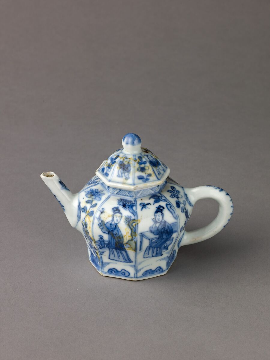Small covered wine pot or teapot, Chinese  , Qing Dynasty, Kangxi period, Porcelain painted in underglaze blue., Chinese