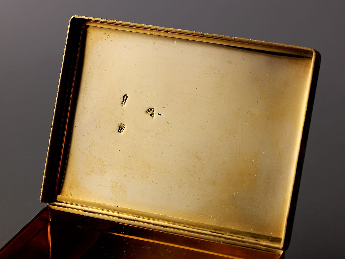 Snuffbox, Gold and enamel, probably French