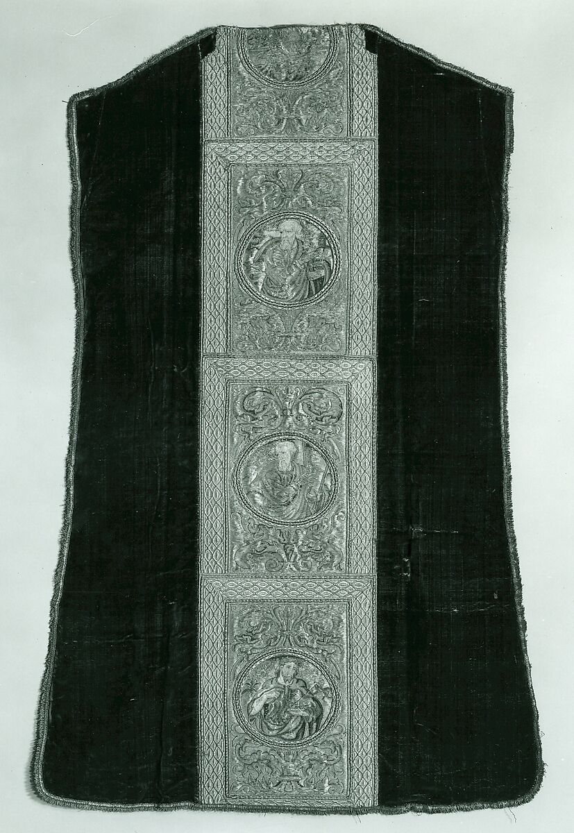 Chasuble, Back, Cut velvet with embroidered and couched orphrey; silk, gilt-metal-strip-wrapped silk, linen., Italian or Spanish 