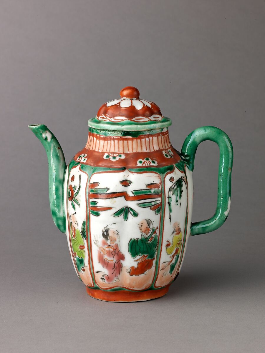 Covered ewer, Chinese  , Qing Dynasty, Porcelain painted in overglaze polychrome enamels., Chinese