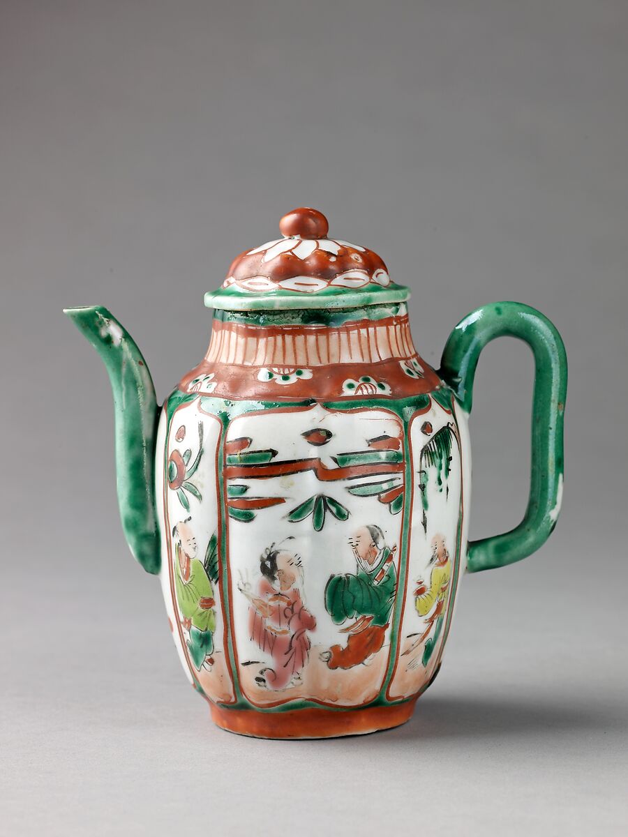 Covered ewer, Chinese  , Qing Dynasty, Porcelain painted in overglaze polychrome enamels., Chinese