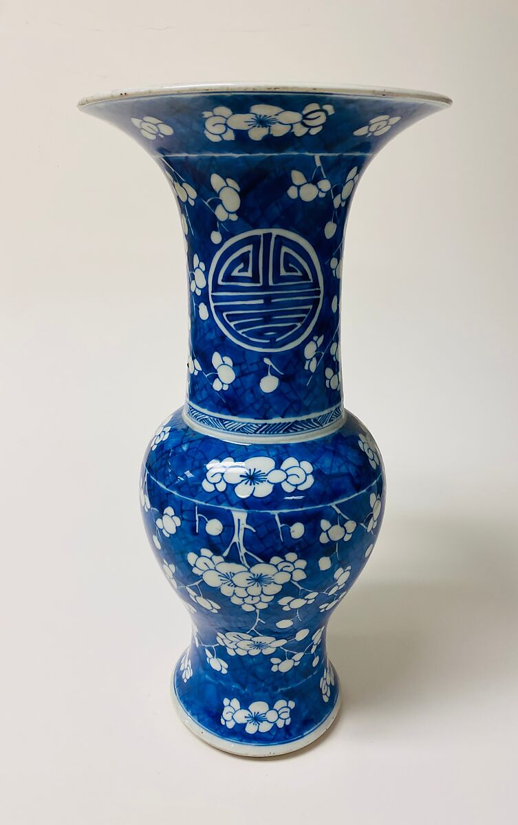 Vase with plum blossoms (one of a pair), Porcelain painted in underglaze cobalt blue (Jingdezhen ware), China 