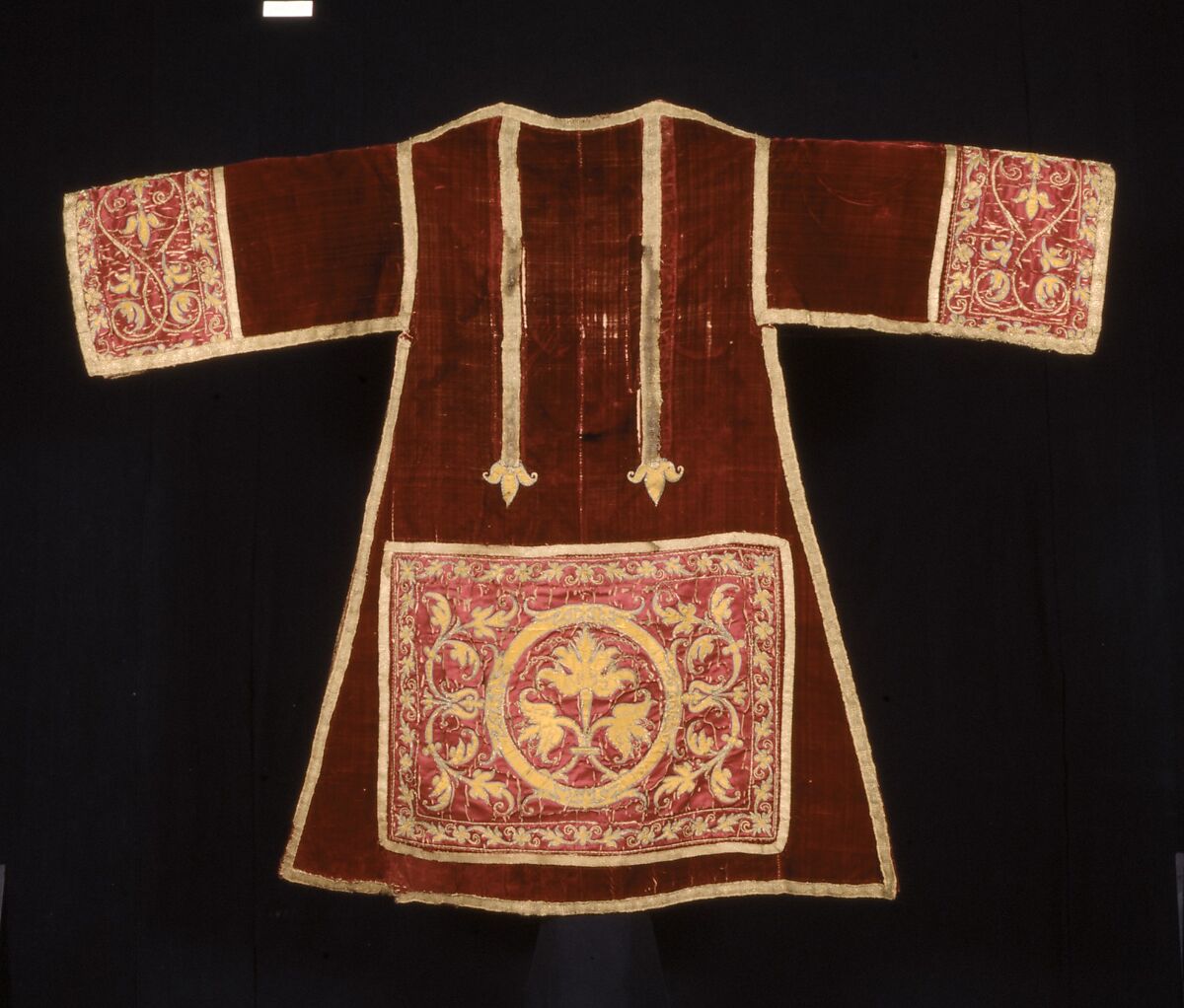 Dalmatic, Silk; metal; bast fiber, Spanish 