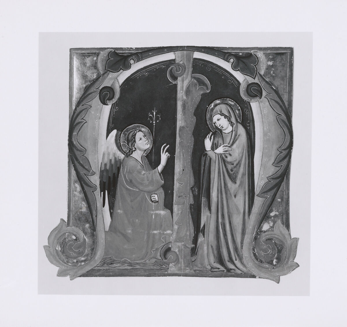 Annunciation in an Initial M, Maestro Daddesco (Italian, Florence, active ca. 1320–40) (?), Tempera and gold on parchment