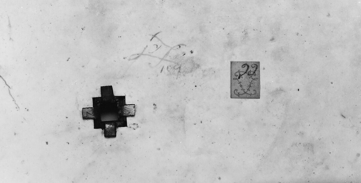 Candlestand and holder (guéridon), Attributed to Martin Carlin (French, near Freiburg im Breisgau ca. 1730–1785 Paris), Oak veneered with tulipwood and amaranth, the marquetry of tulipwood, boxwood, and sycamore.  Legs and hub are of solid amaranth; there is a steel shaft; mounts are of gilt bronze.