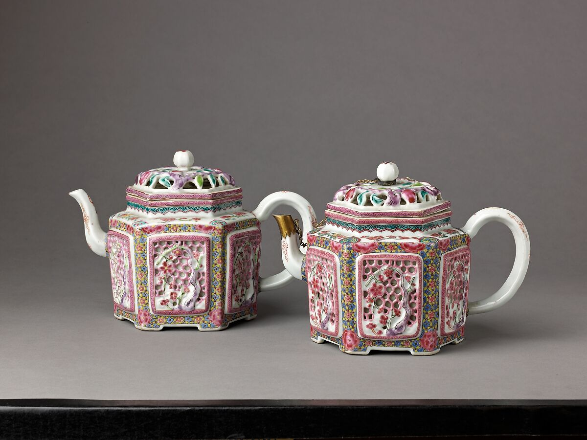 Hexagonal wine pot or teapot, Chinese  , Qing Dynasty, Porcelain with reticulated ornamentation, painted in overglaze famille rose enamels., Chinese 