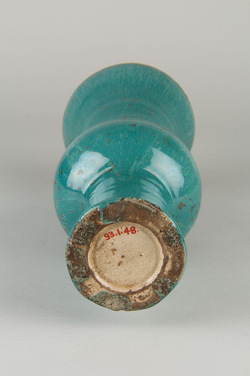 Vase, Stoneware covered with a finely crackled, transparent glaze and thick overglaze, Japan