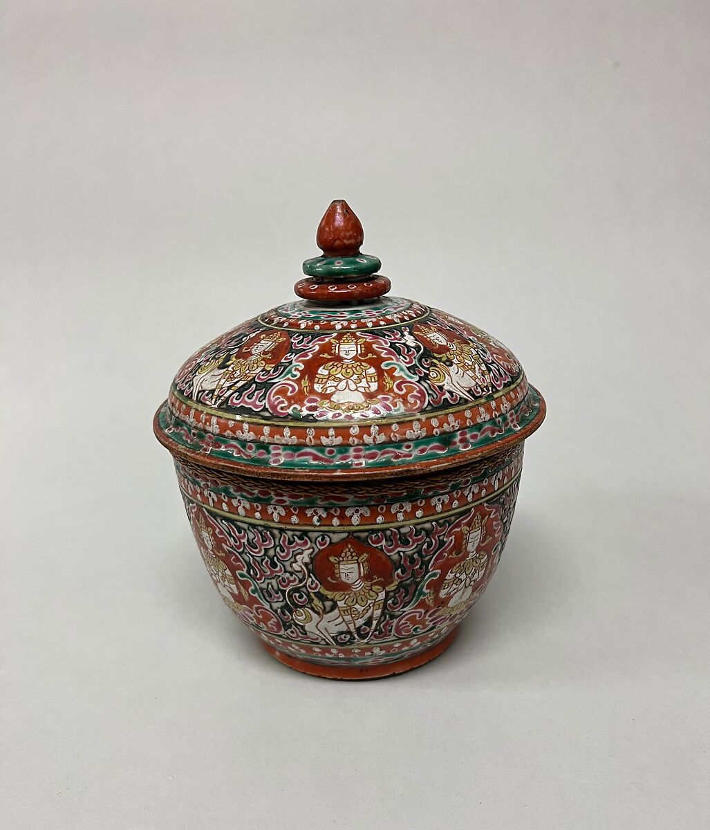 Covered bowl with Buddhism images, Porcelain painted in overglaze polychrome enamels (Bencharong ware), China 