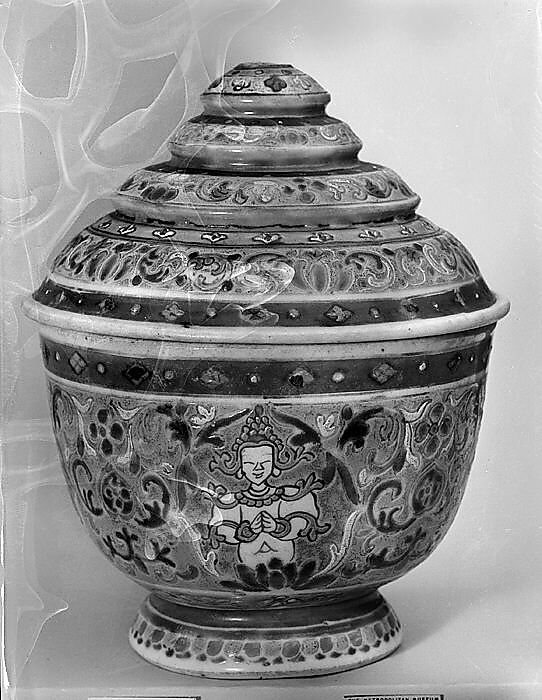 Covered bowl with Thai celestial beings, Porcelain painted in overglaze polychrome enamels (Bencharong ware for Thai market ), China 