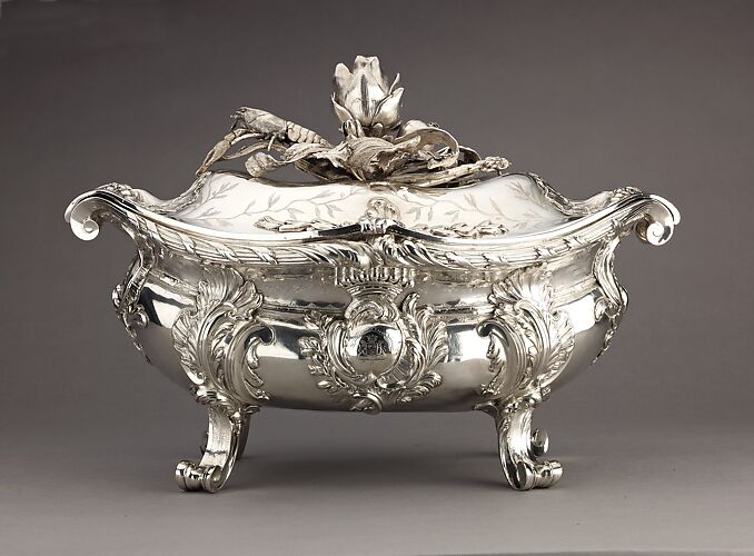 Silver Tureen (a), lid (b) [pair with 1975.1.2560a-c]