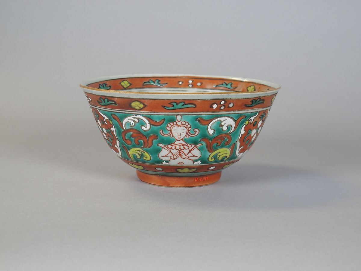 Bowl with Thai mythical figures, Porcelain painted in overglaze polychrome enamels (Bencharong ware for Thai market), China