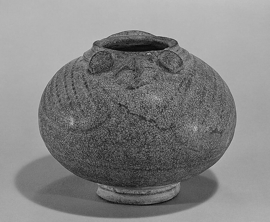 Water pot in the shape of a bird, Stoneware with celadon glaze (Yue ware), China