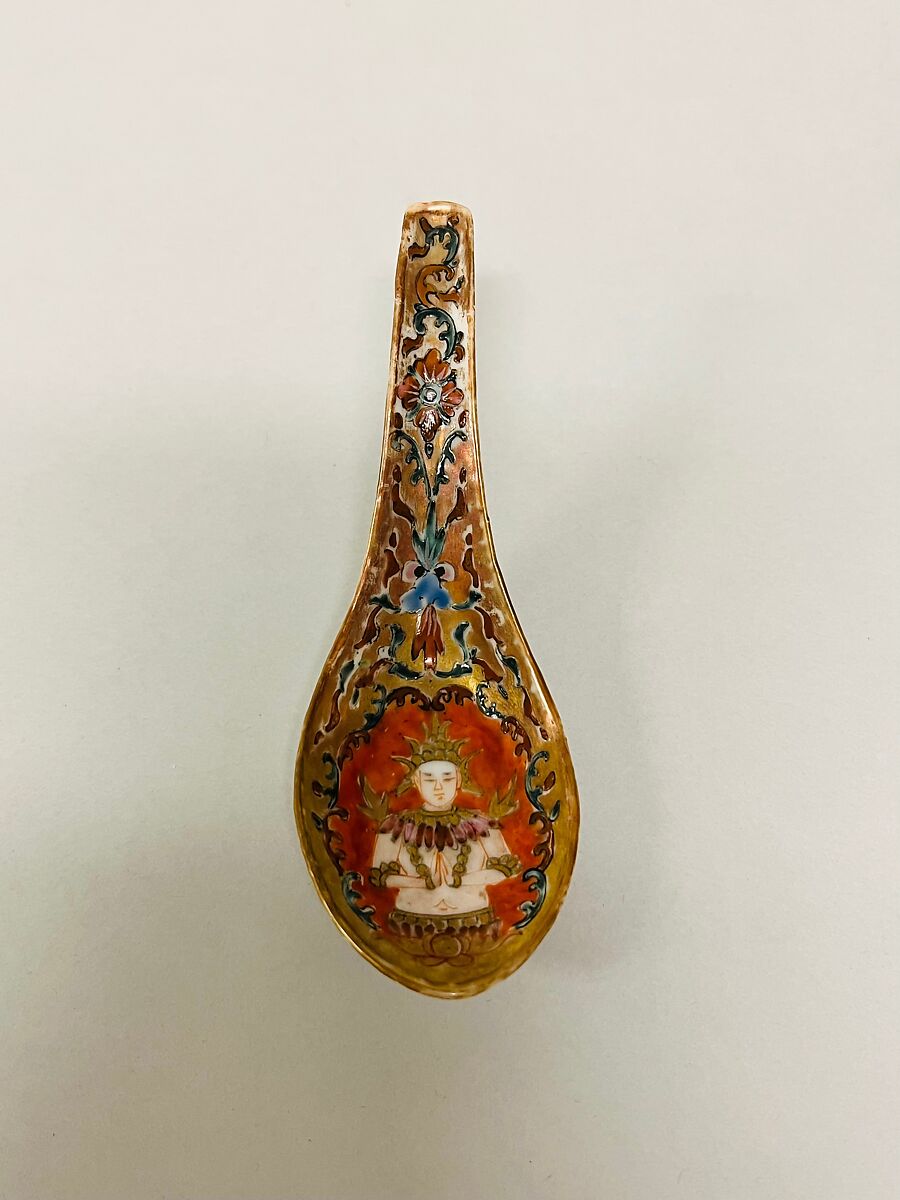 Spoon with Thai mythical figure, Porcelain painted in overglaze polychrome enamels (Bencharong ware for Thai market), China 
