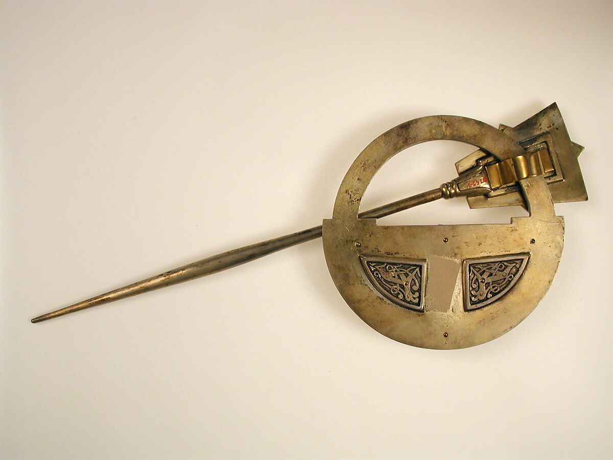 Ardagh Brooch, Bronze gilt, Irish