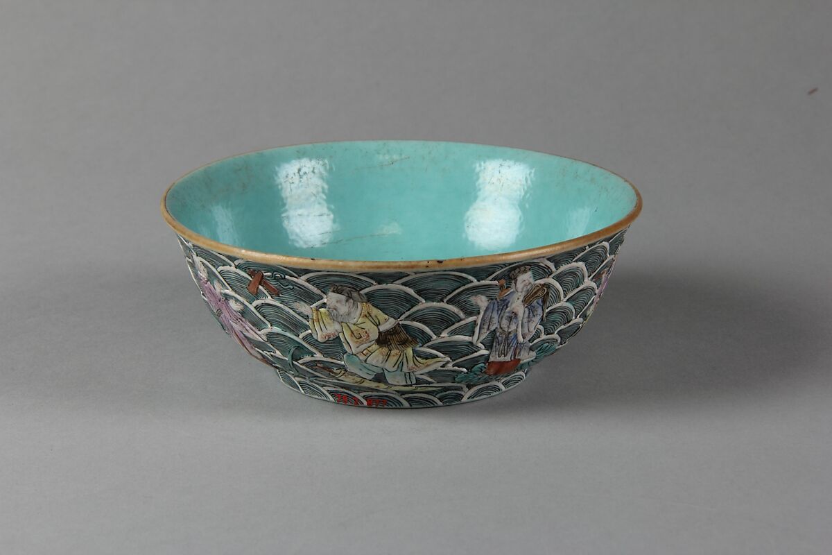 Bowl with Daoist immortals and waves, Porcelain painted in polychrome enamels on the biscuit, China 