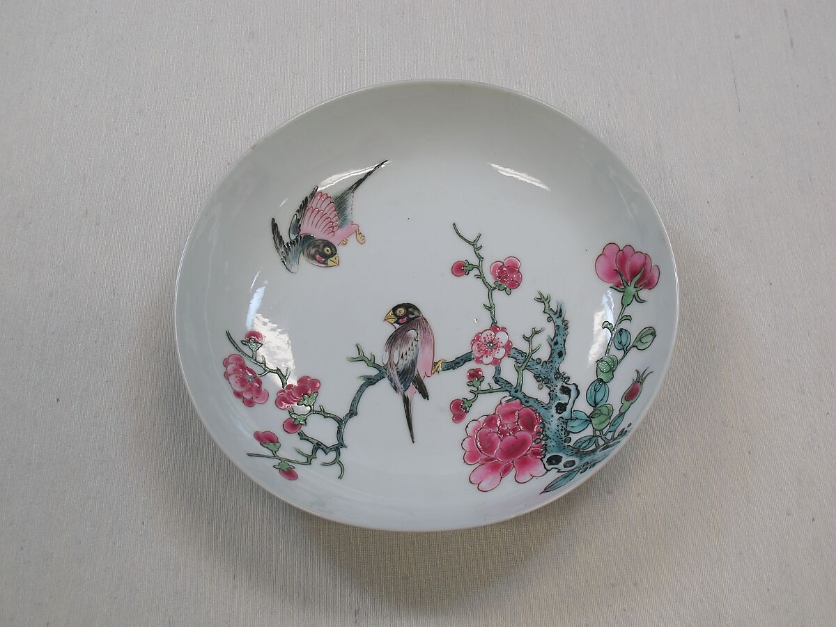 Saucer with birds and flowers, Porcelain painted in overglaze polychrome enamels (Jingdezhen ware), China 