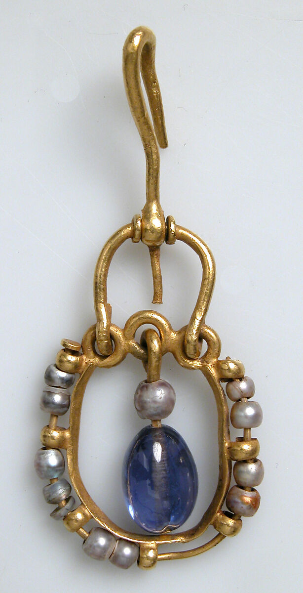 Gold Earring with Pearls and Sapphires, Gold, sapphire, pearls, Byzantine