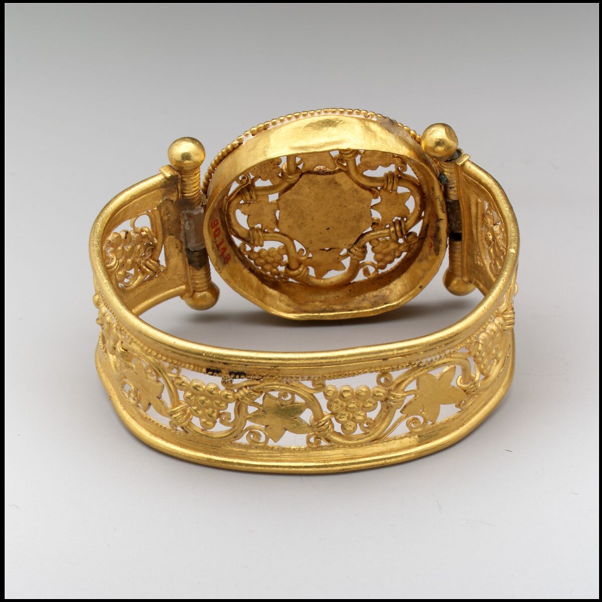 Bracelet with Grapevine Pattern, Gold - sheet, rod; engraved; wire - plain, beaded; granulation; strip - triangular sectioned., Byzantine 