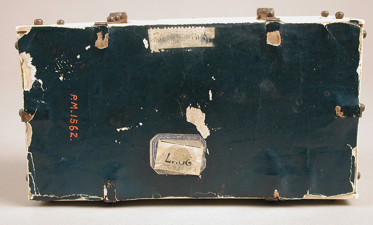 Box with Courting Couples, Elephant ivory with modern iron and cardboard mounts, French