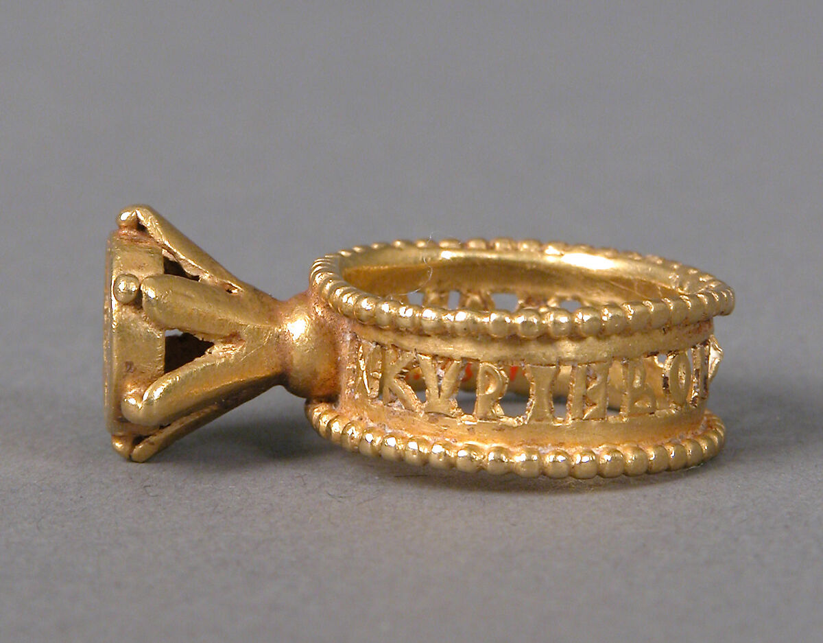 Gold Signet Ring with Virgin and Child, Gold, Byzantine