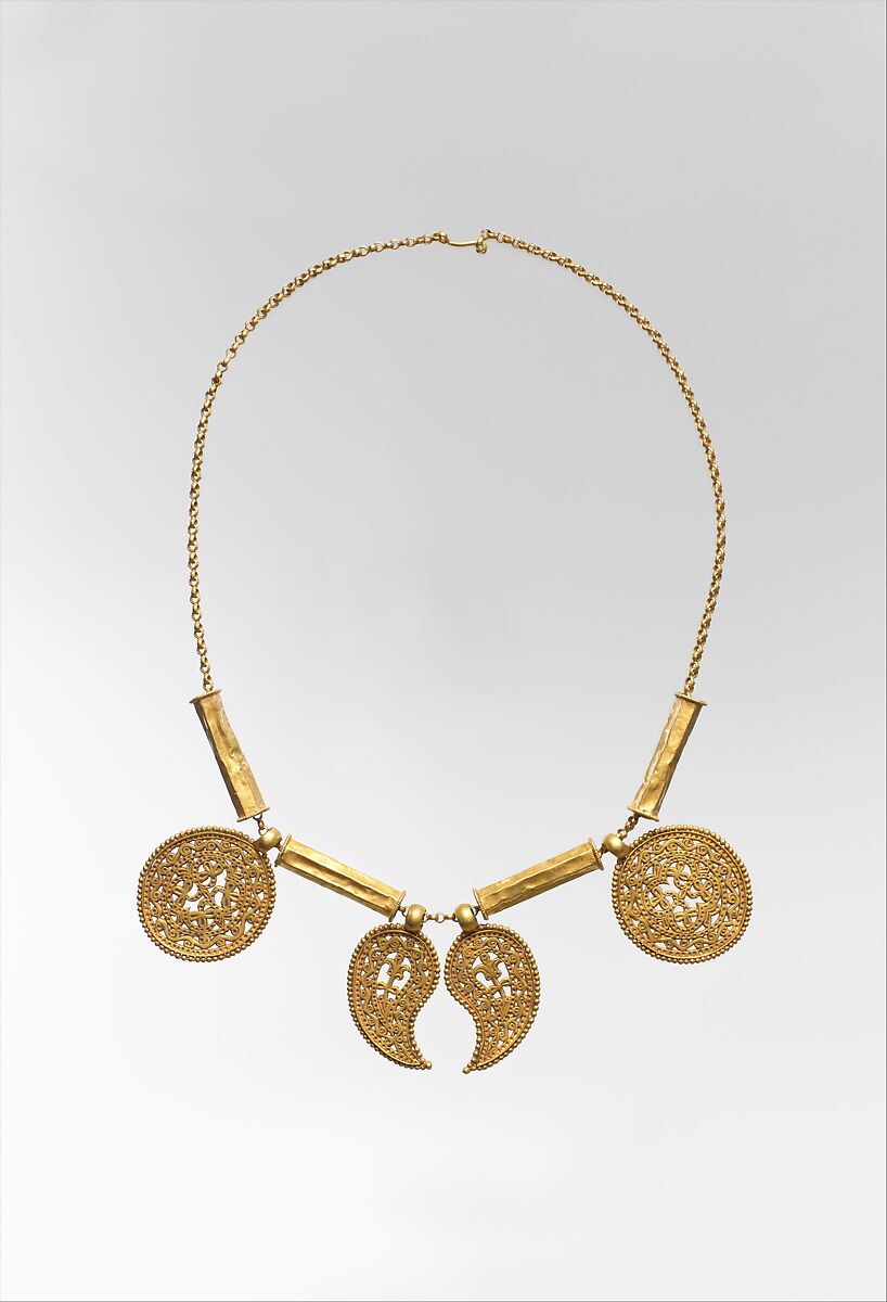 Gold Necklace with Pendants Byzantine The Metropolitan Museum of Art