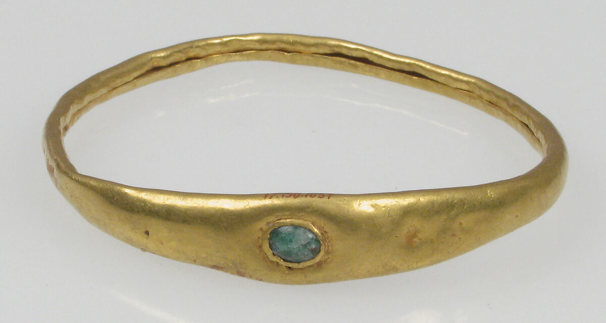 Bracelet, Gold, glass or stone setting, Roman (?) 