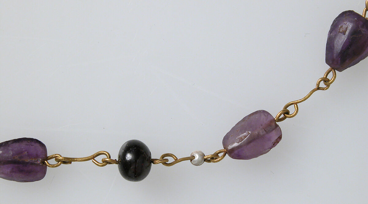 Gold Necklace with Amethysts, Glass Beads, and a Pearl, Gold, amethyst, glass, pearls, Byzantine