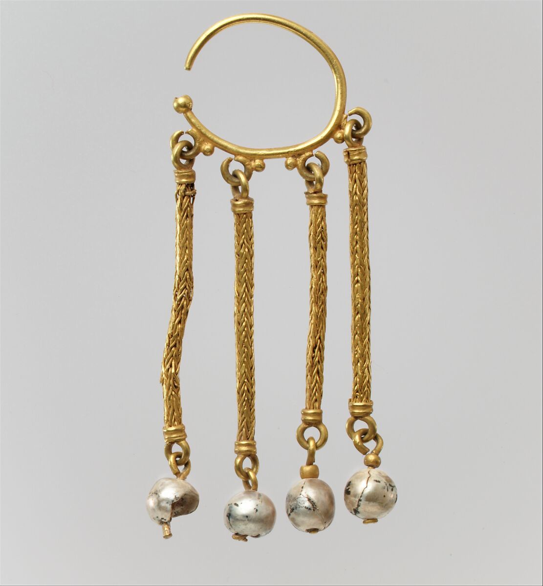 Earring (one of a pair), Gold, pearls, Byzantine