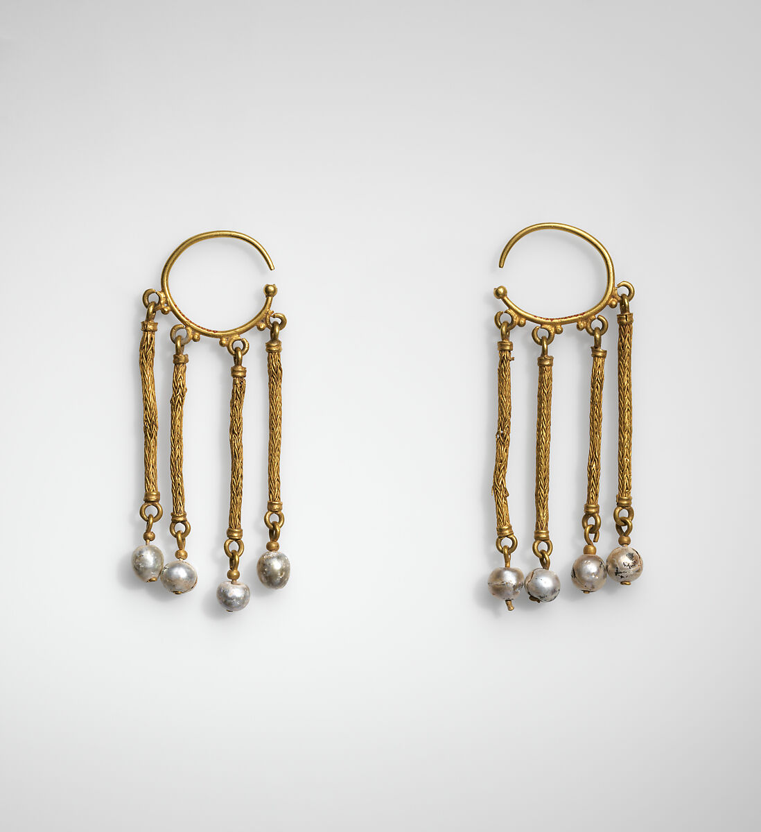 Earring (one of a pair), Gold, pearls, Byzantine