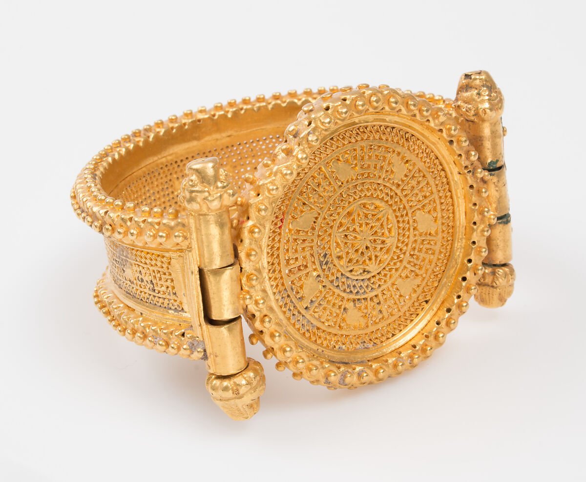 Bracelet (one of a pair), Gold, Byzantine