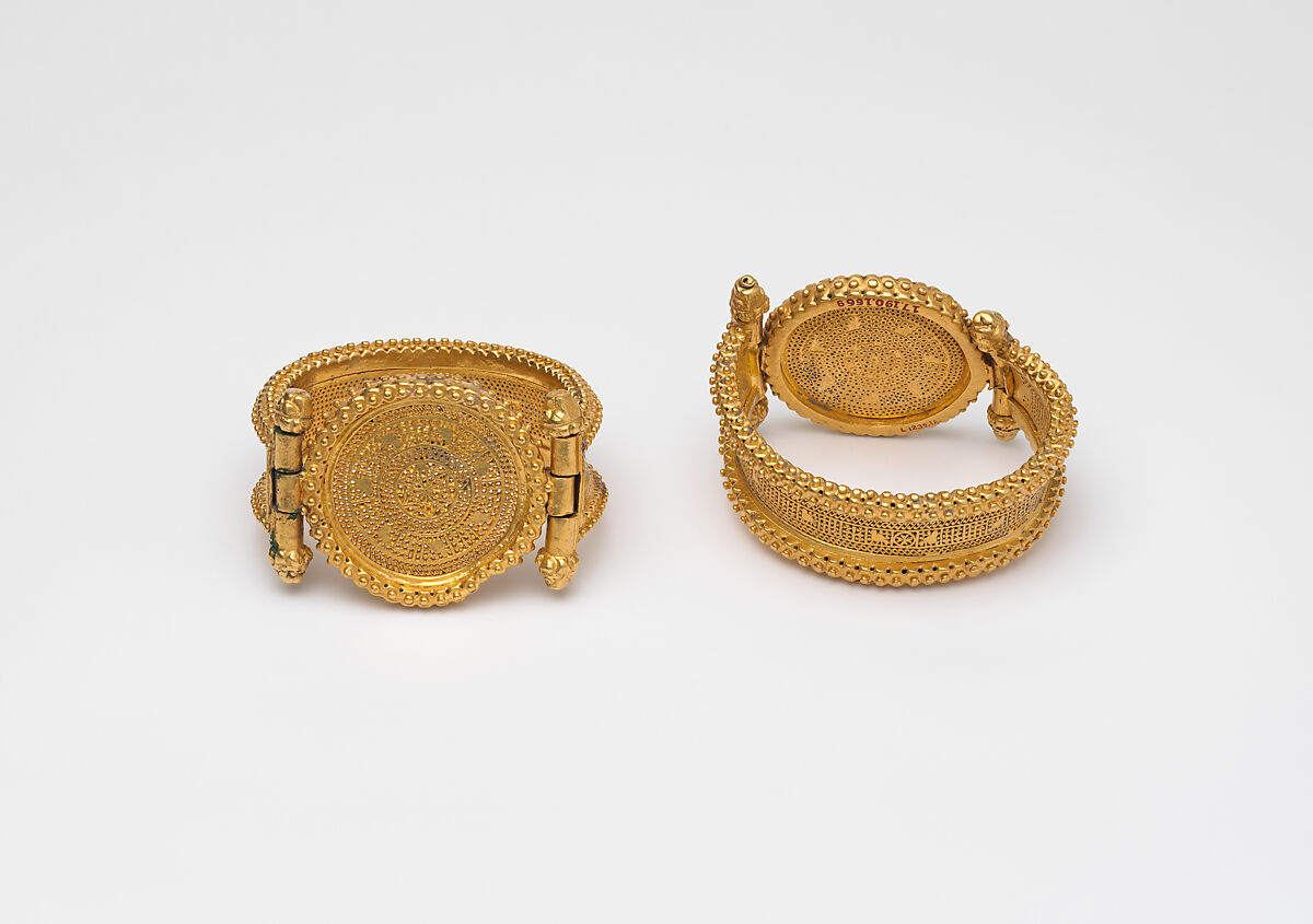 Bracelet (one of a pair), Gold, Byzantine
