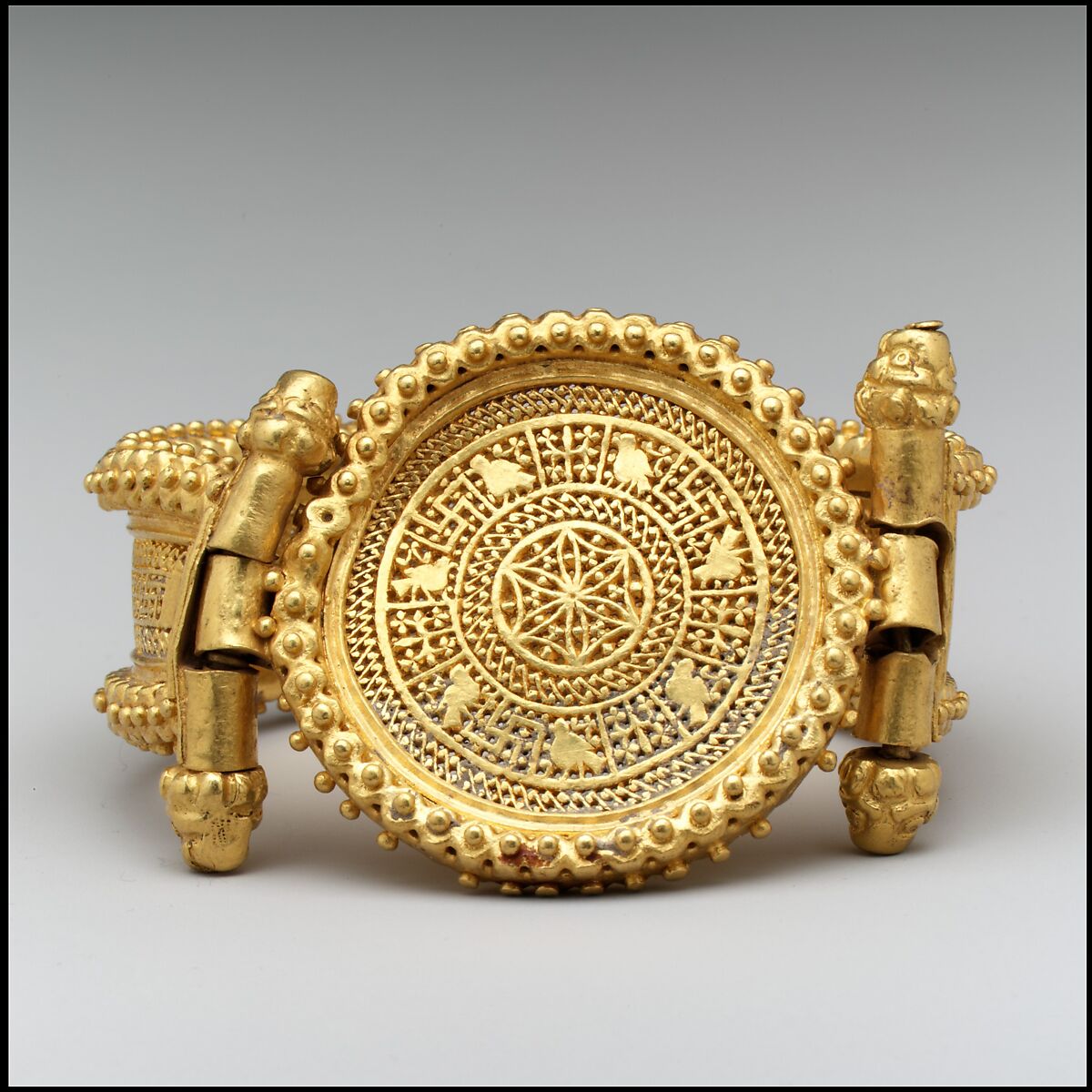 Bracelet (one of a pair), Gold, Byzantine