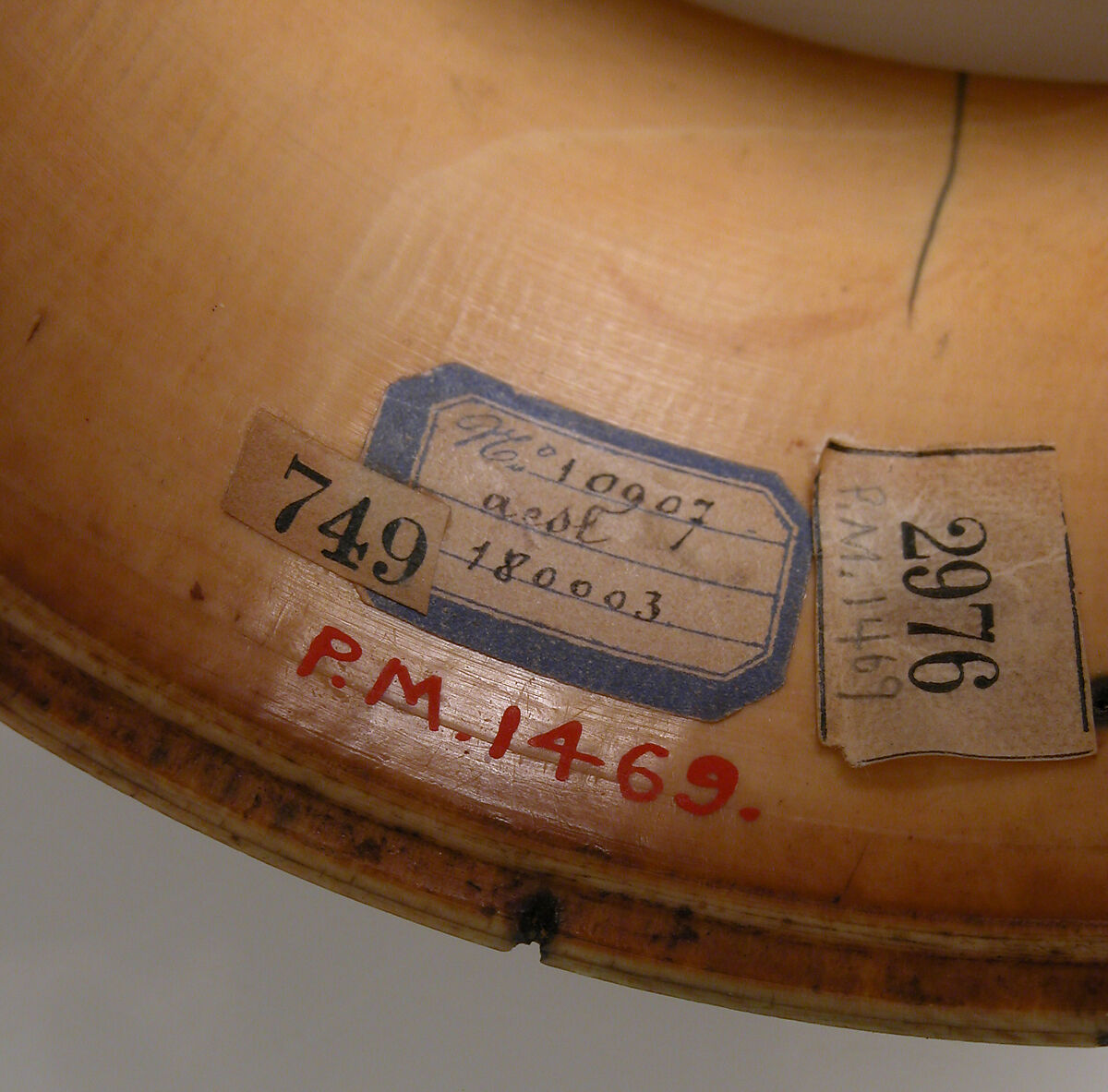 Circular Box (Pyxis) with Scenes from the Infancy of Jesus, Elephant ivory with traces of polychromy, French