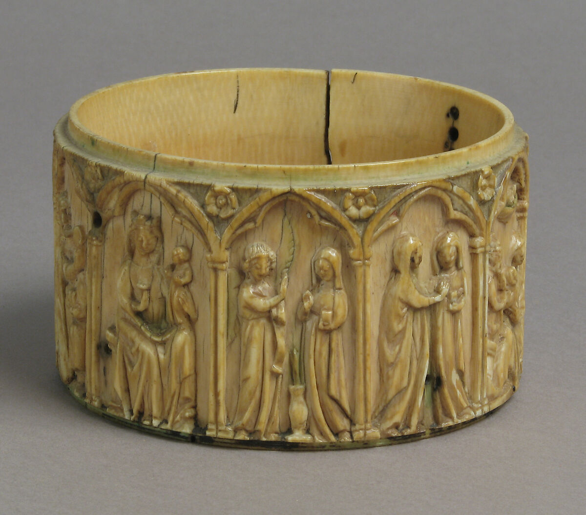 Circular Box (Pyxis) with Scenes from the Infancy of Jesus, Elephant ivory with traces of polychromy, French