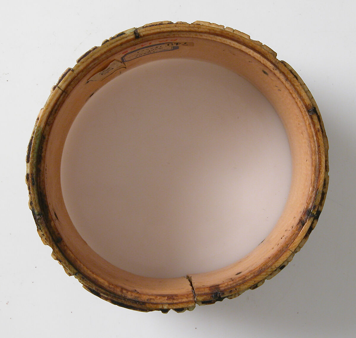 Circular Box (Pyxis) with Scenes from the Infancy of Jesus, Elephant ivory with traces of polychromy, French