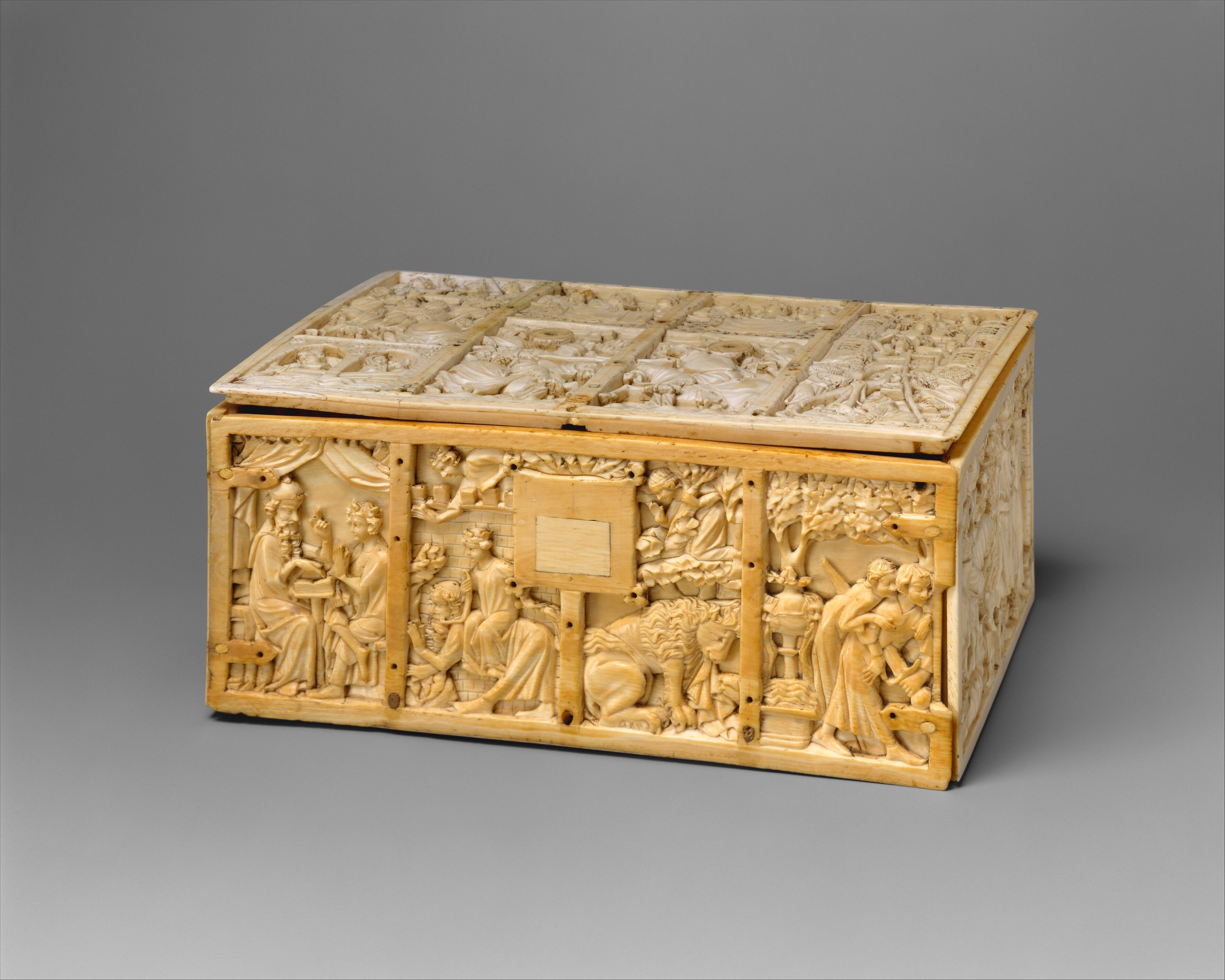 Box with Romance Scenes - French - The Metropolitan Museum of Art