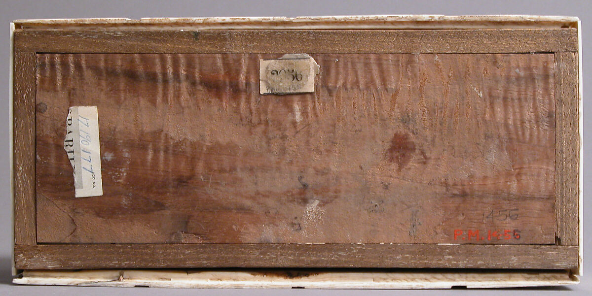 Box with Scenes from the Romance, “The Chatelaine de Vergy”, Elephant ivory, modern wood core, French