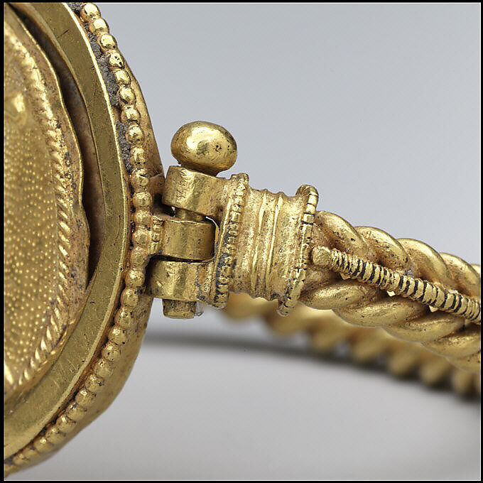 Bracelet with Bust of Roma, Gold, Byzantine 