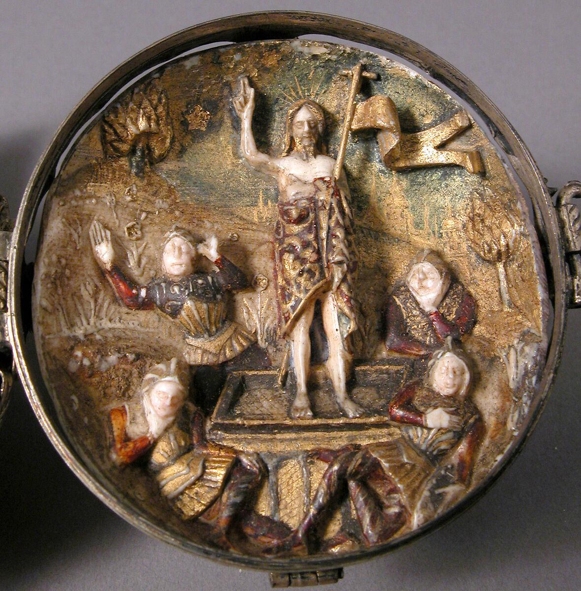 Rosary Bead with the Crucifixion and Resurrection, Elephant ivory, polychromy, silver-gilt mount, Spanish