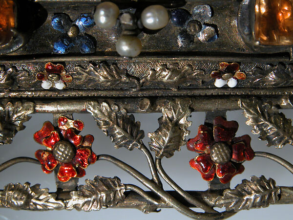 Portable Shrine, Silver, partial gilt, gold, Ronde Bosse enamels, pearls, glass cabachons, French