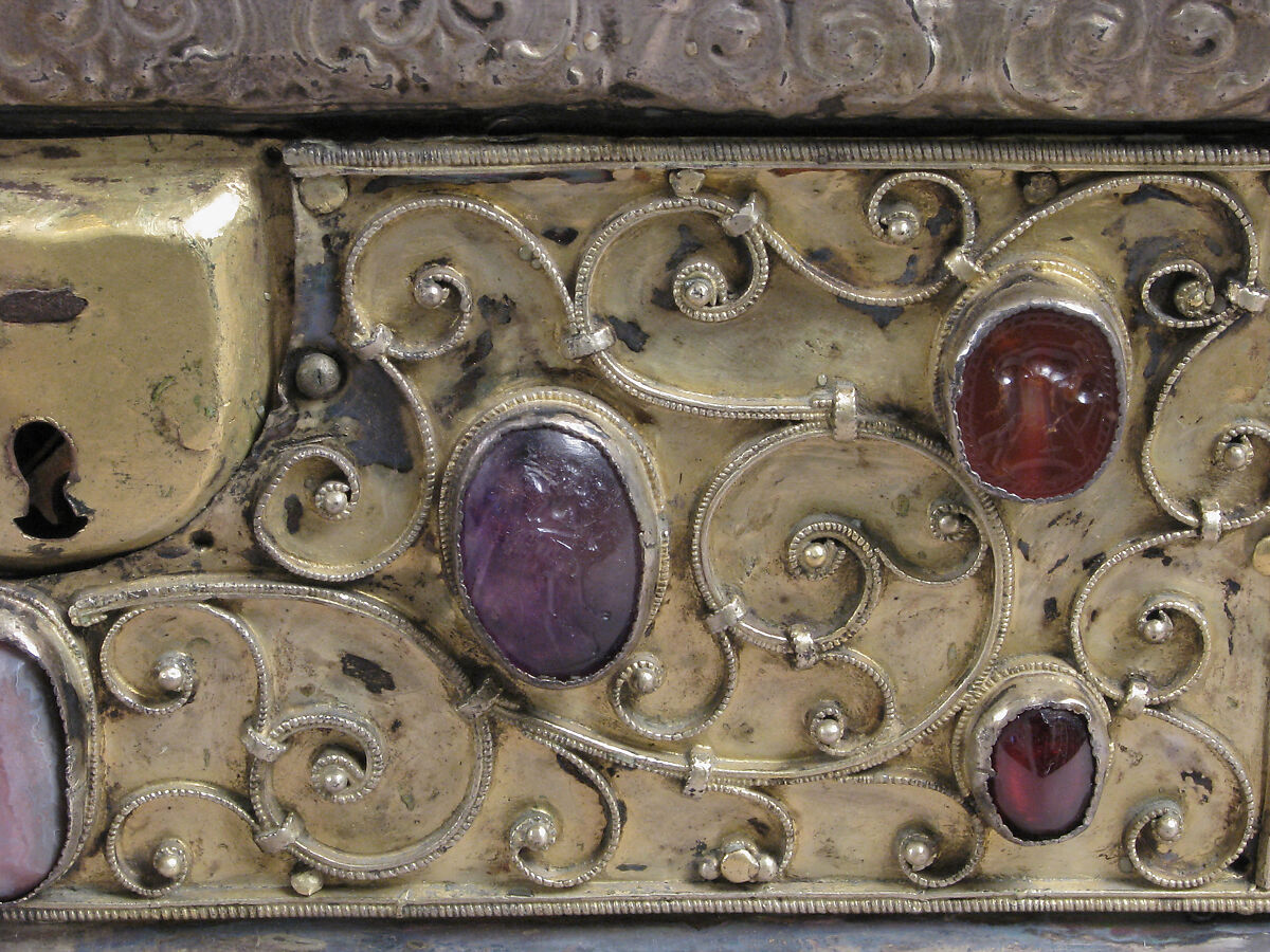 Chasse, Silver-gilt, wood, gems, intaglio, cameo over wood core, German