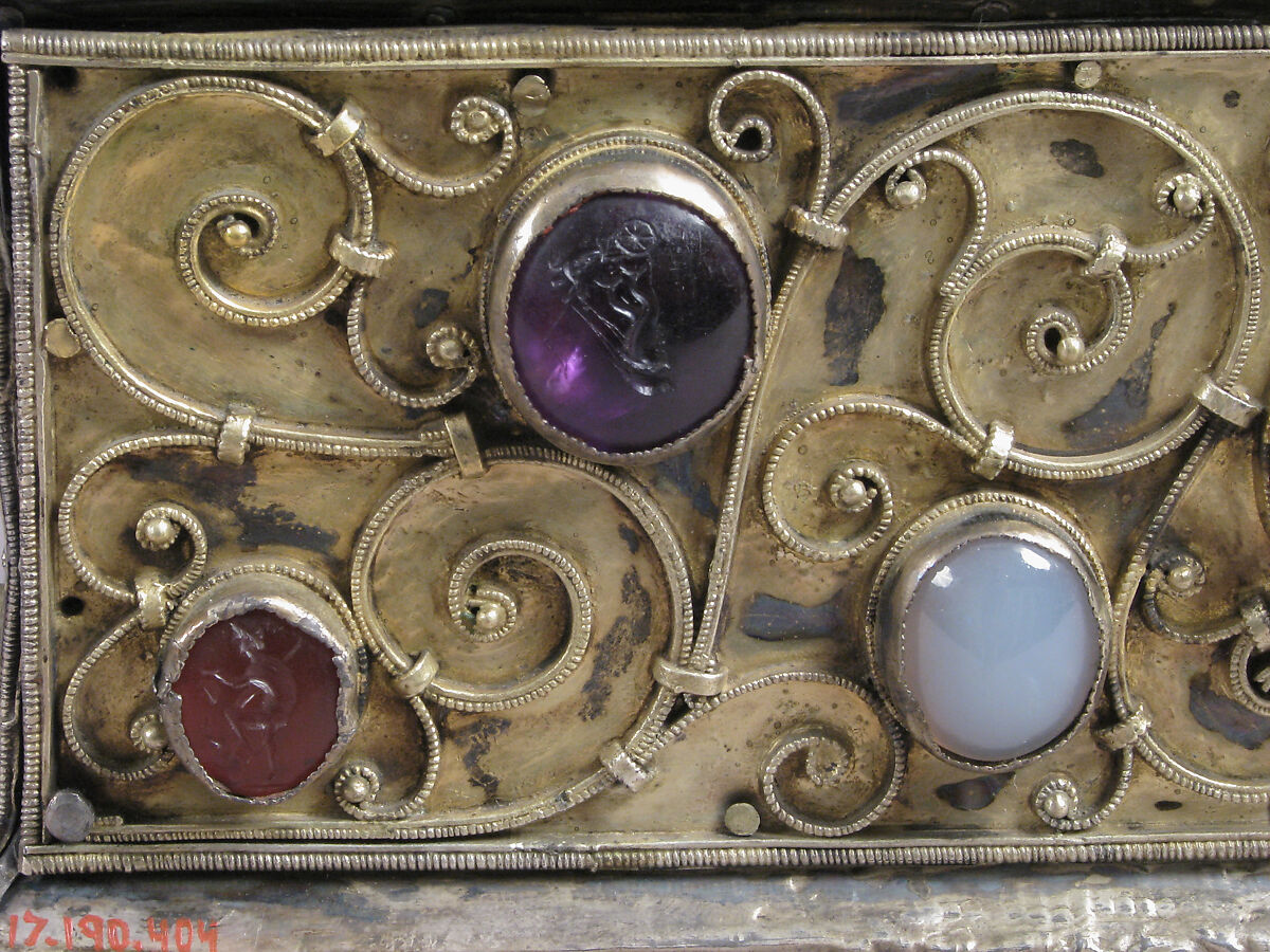 Chasse, Silver-gilt, wood, gems, intaglio, cameo over wood core, German