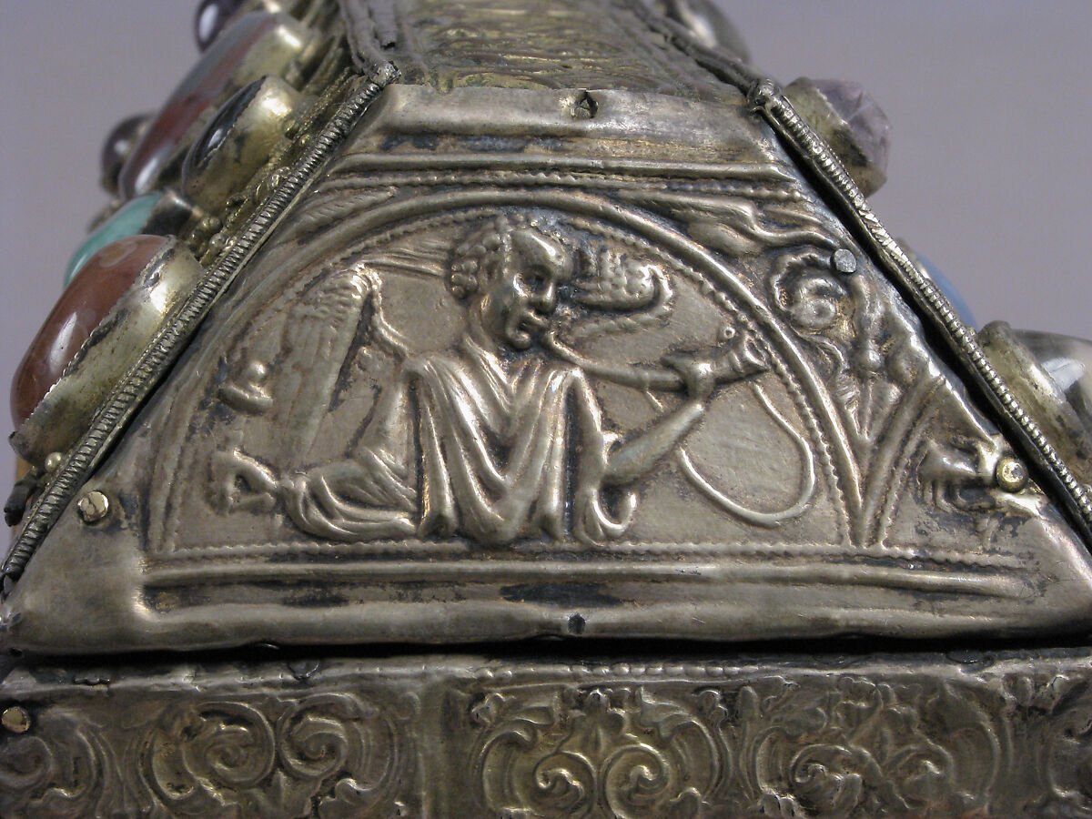 Chasse, Silver-gilt, wood, gems, intaglio, cameo over wood core, German