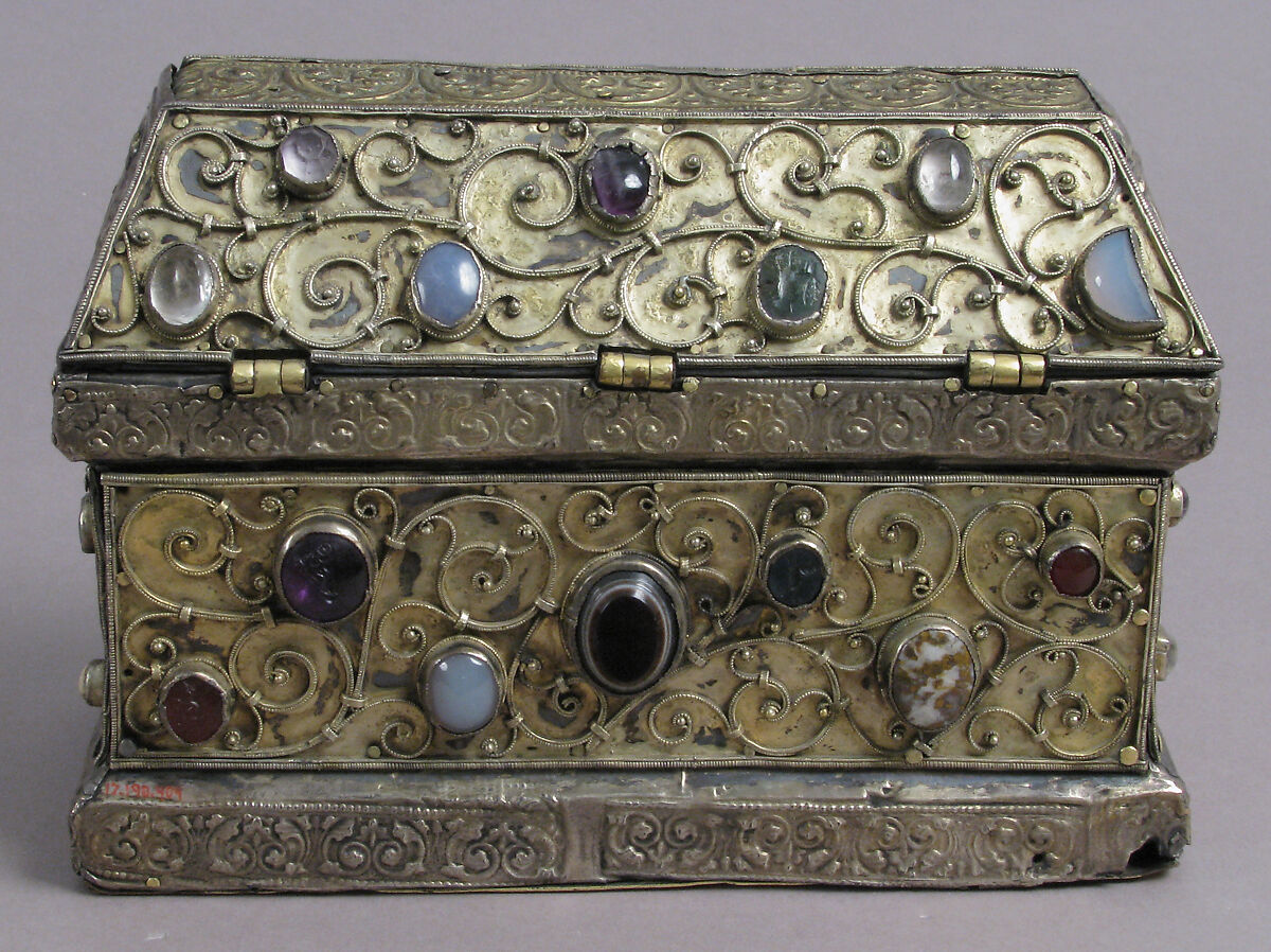 Chasse, Silver-gilt, wood, gems, intaglio, cameo over wood core, German