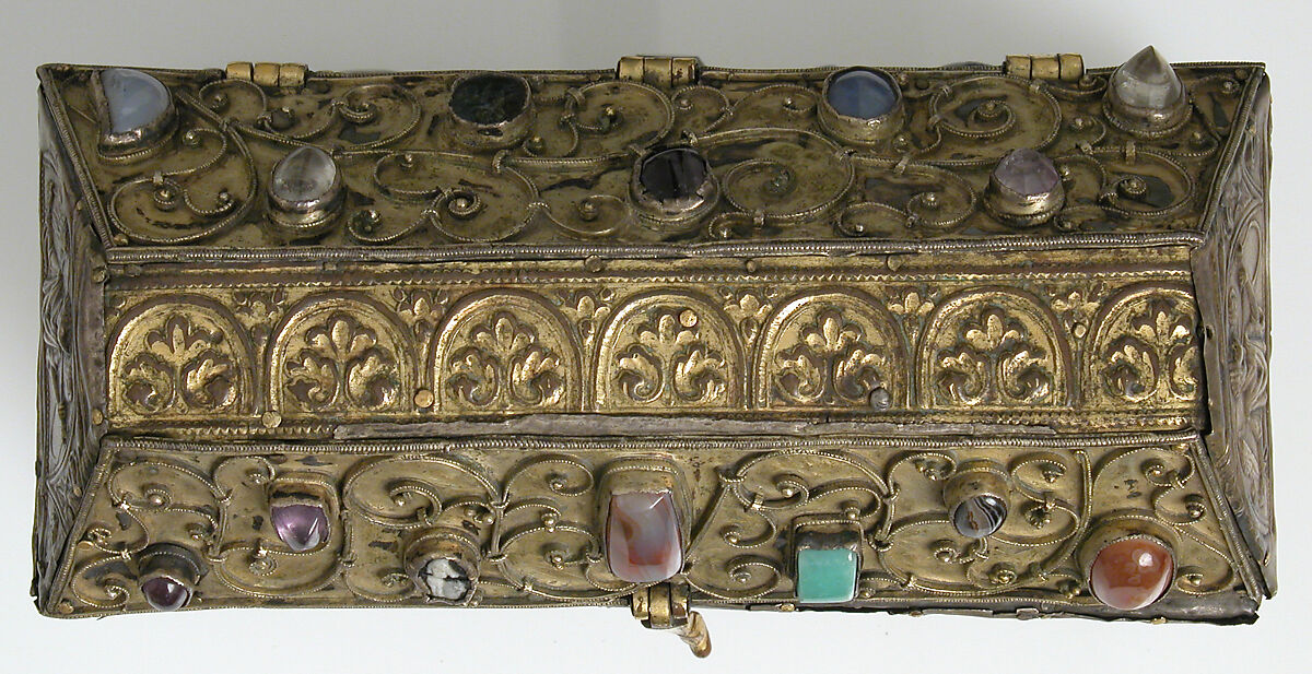 Chasse, Silver-gilt, wood, gems, intaglio, cameo over wood core, German