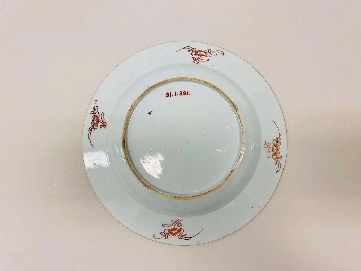 Plate with flowers, Porcelain painted in overglaze polychrome enamels (Jingdezhen ware), China