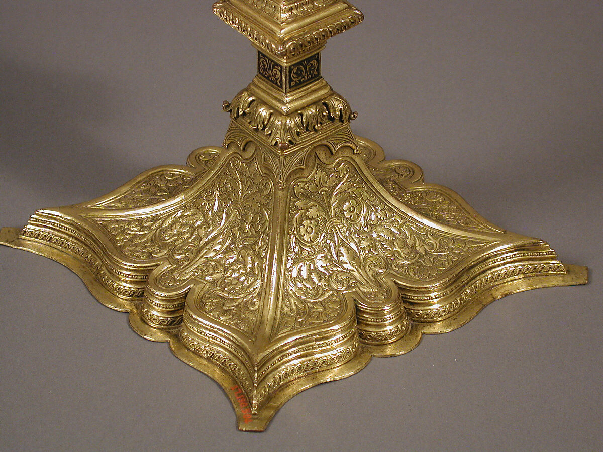 Reliquary of Mary Magdalene, Gilded copper, gilded silver, rock crystal, verre églomisé, and a tooth (possibly human), North Italian