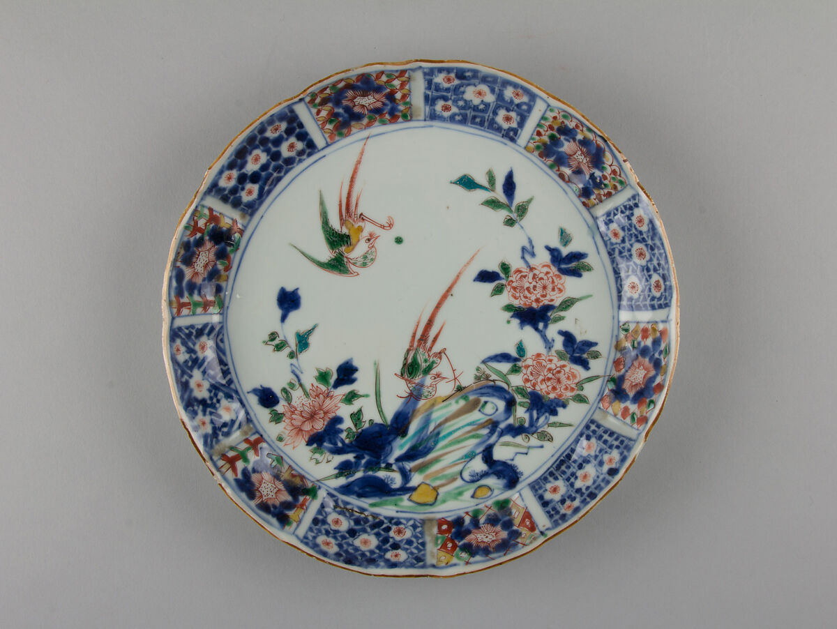 Dish with birds and flowers, Porcelain painted in underglaze cobalt blue and overglaze polychrome enamels (Jingdezhen ware), China 