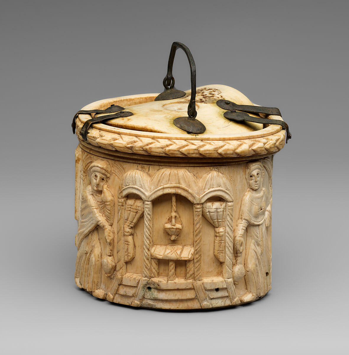 Circular Box (Pyxis) with the Women at Jesus' Tomb, Elephant ivory with metalwork and paint, Byzantine