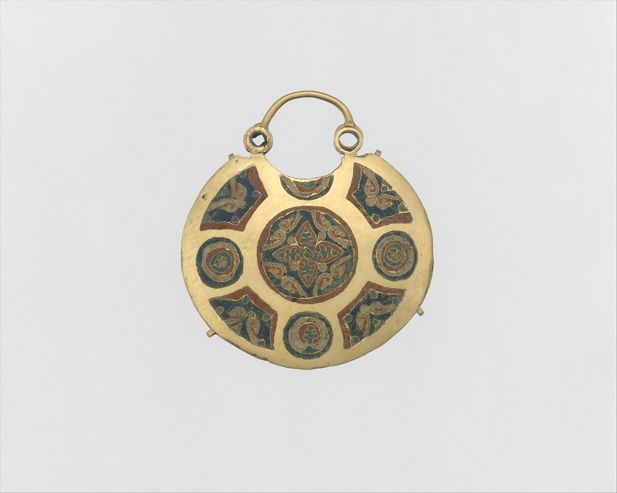 Temple Pendant with Two Birds Flanking a Tree of Life (front) and Geometric and Vegetal Motifs (back), Cloisonné enamel, gold, Kyivan Rus’